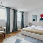Elegant Two Bedroom Apt In Luxembourg City Center